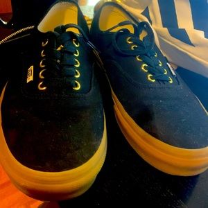 VANS CUSTOM ORDER, never worn.
